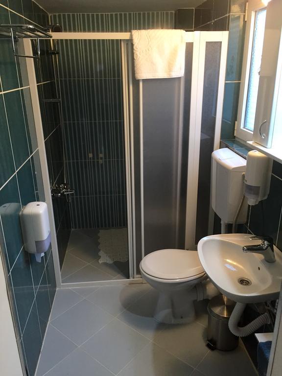 Kona Apartment Belgrad Oda fotoğraf