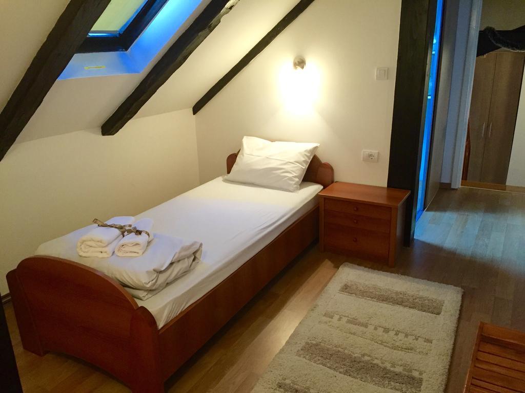 Kona Apartment Belgrad Oda fotoğraf