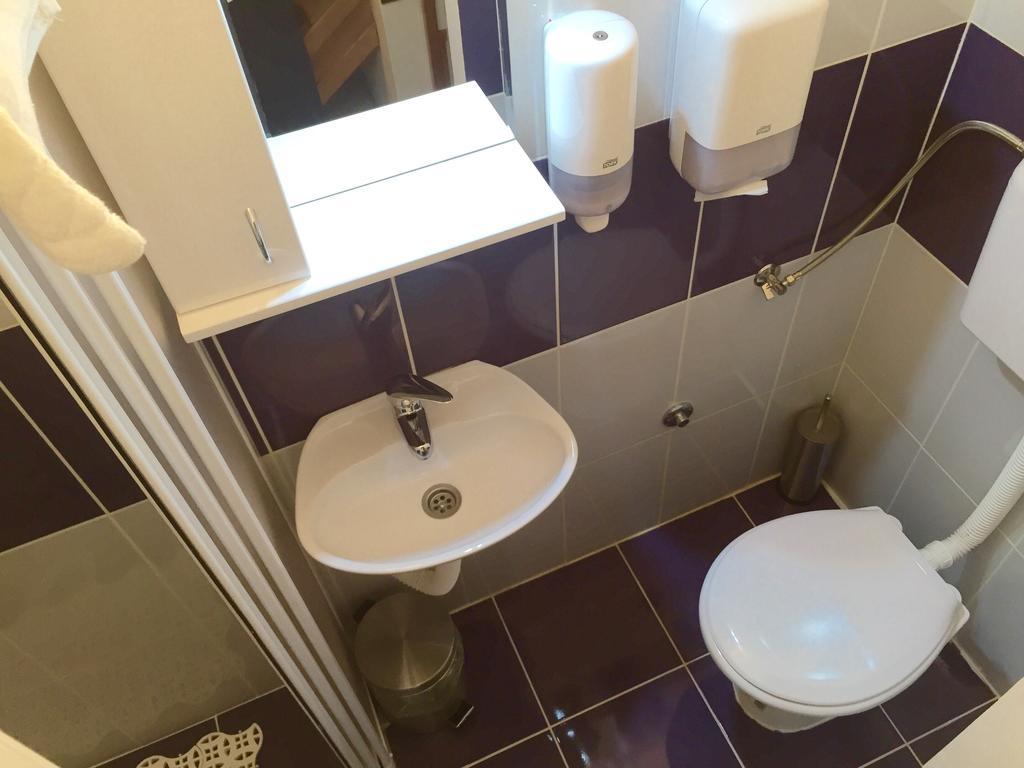 Kona Apartment Belgrad Oda fotoğraf
