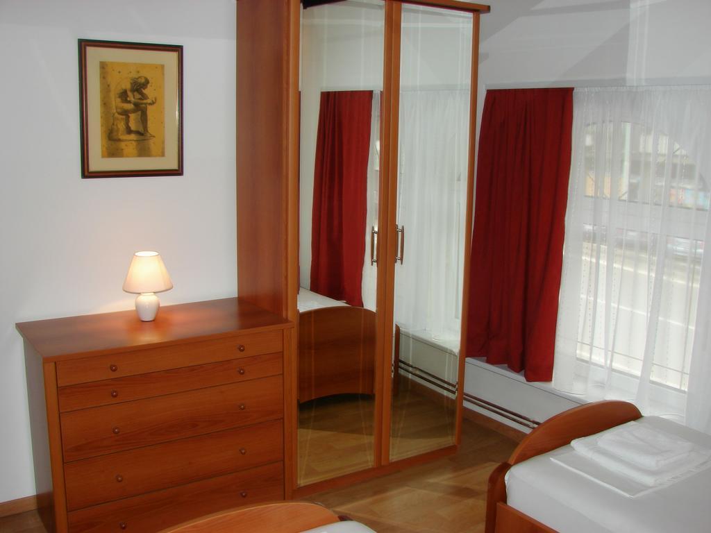 Kona Apartment Belgrad Oda fotoğraf